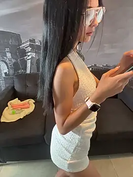 Valentcouple online show from March 6, 2026, 7:43 pm