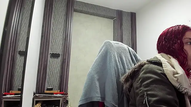 selene red  online show from April 11, 2026, 12:37 am