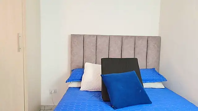 karina lewis  online show from January 15, 2025, 3:11 am