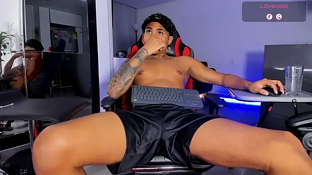 Snapshot of daikokuten_ chatting on January 30, 2025, 12:29 am daikokuten online show from January 30, 2025, 12:29 am