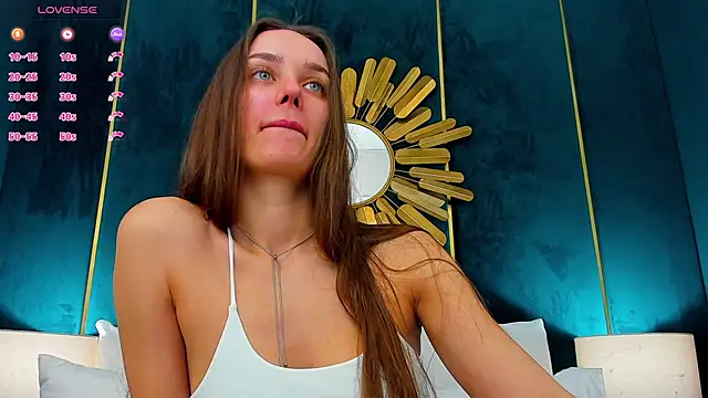 AprilWong online show from April 3, 2026, 5:16 am