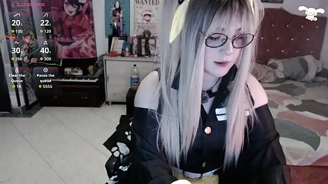 Avril2001 online show from March 18, 2026, 5:43 am