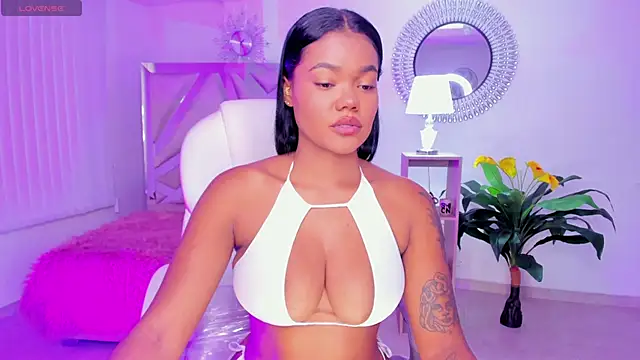 Snapshot of madisson_davon chatting on December 23, 2024, 1:56 pm madisson davon online show from December 23, 2024, 1:56 pm