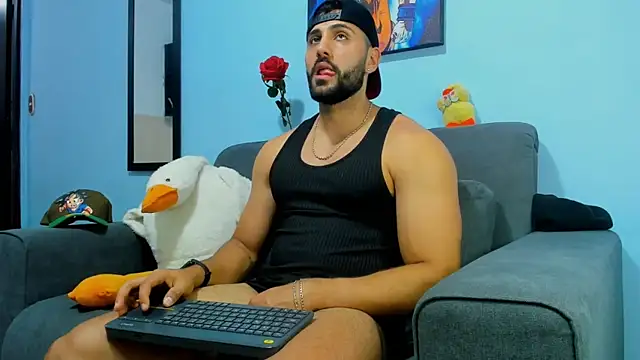 ETHAN ROX online show from February 4, 2025, 8:38 pm