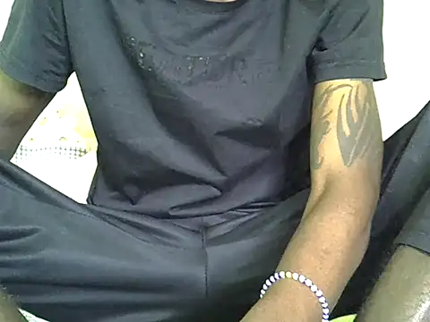 Delicious-D online show from May 16, 2026, 6:43 am