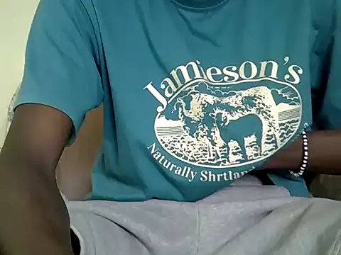 Snapshot of Delicious-D chatting on July 7, 2026, 5:43 am Delicious-D online show from July 7, 2026, 5:43 am