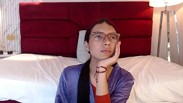 Snapshot of sara_saenz99 chatting on February 8, 2025, 1:32 am sara saenz99 online show from February 8, 2025, 1:32 am