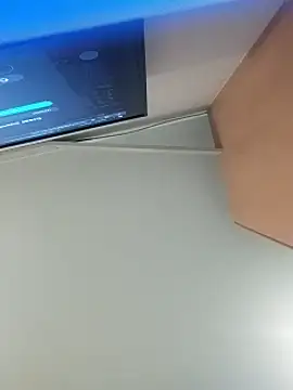 skrigul12 online show from February 2, 2025, 8:19 pm