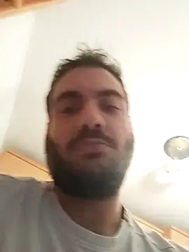 skrigul12 online show from March 22, 2025, 3:09 pm