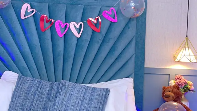 Camille Torres online show from February 14, 2025, 2:12 pm