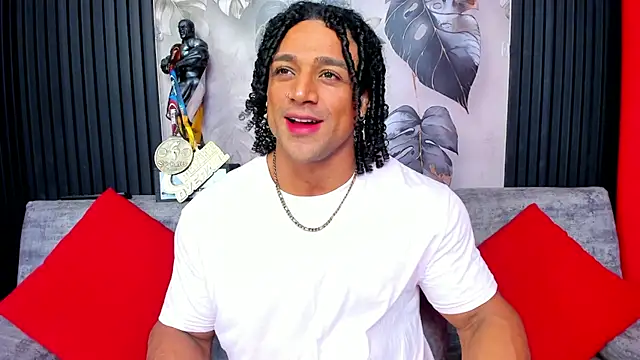 MikeEstevess online show from October 10, 2025, 7:18 am