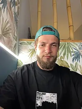 Snapshot of jimmyy_ chatting on May 19, 2026, 7:47 am jimmyy online show from May 19, 2026, 7:47 am