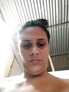 Snapshot of Andreita_95 chatting on April 27, 2026, 2:37 pm Andreita 95 online show from April 27, 2026, 2:37 pm