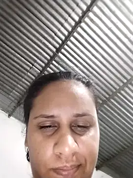 Snapshot of Andreita_95 chatting on May 12, 2026, 10:01 am Andreita 95 online show from May 12, 2026, 10:01 am