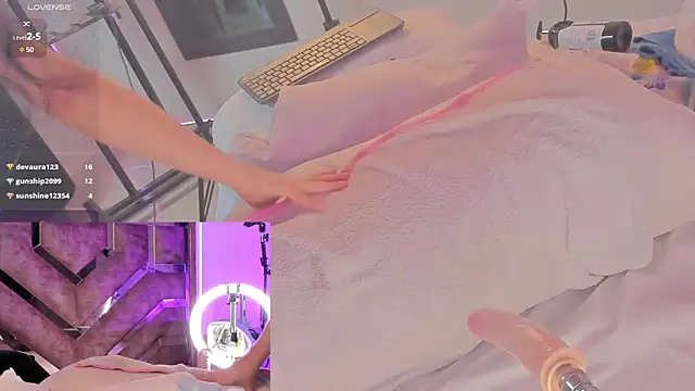 Snapshot of lili_moonn chatting on January 9, 2025, 6:47 pm lili moonn online show from January 9, 2025, 6:47 pm