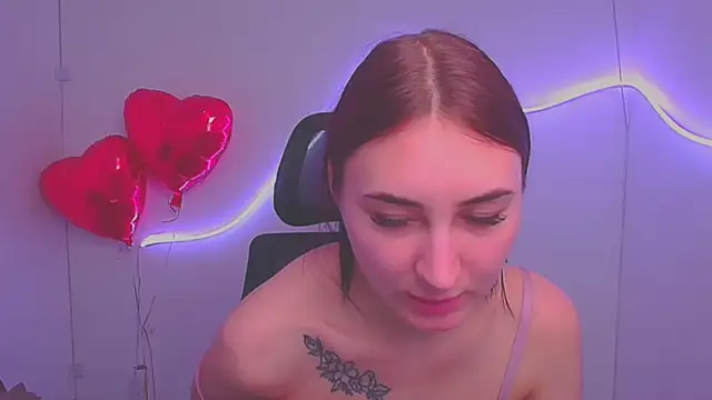 Jennifer Blum online show from March 13, 2025, 11:05 pm