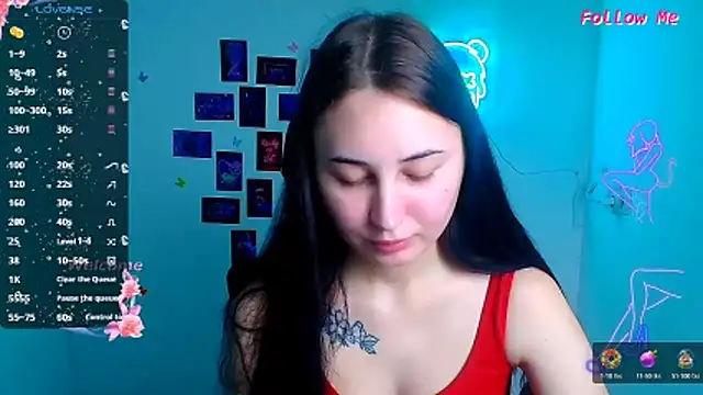 Jennifer Blum online show from November 17, 2025, 12:33 pm