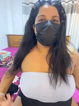 NOORA-GIRL online show from February 19, 2026, 2:40 am