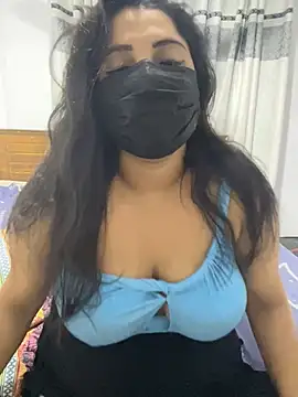 NOORA-GIRL online show from April 14, 2026, 1:11 am