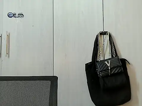 Destiny Desire online show from October 13, 2025, 6:52 pm