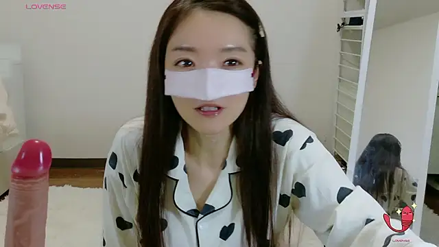 momochan88 online show from June 5, 2026, 12:00 pm