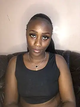 Snapshot of Lola_kims chatting on January 21, 2025, 10:19 pm Lola kims online show from January 21, 2025, 10:19 pm