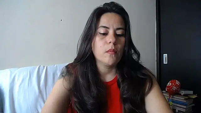 Snapshot of KAROLCANDY chatting on May 25, 2026, 8:26 pm KAROLCANDY online show from May 25, 2026, 8:26 pm
