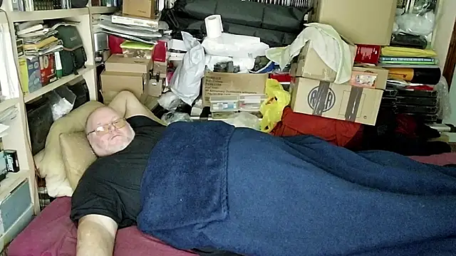 hadeszeuss2 online show from February 3, 2025, 6:17 pm