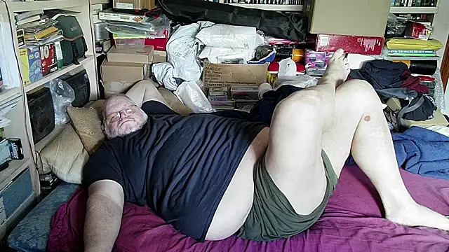 hadeszeuss2 online show from March 15, 2025, 2:23 pm