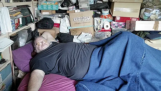 hadeszeuss2 online show from December 19, 2025, 2:24 pm