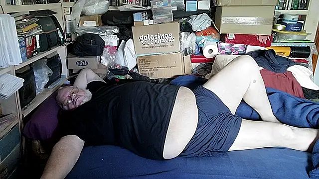 hadeszeuss2 online show from April 6, 2026, 1:23 pm