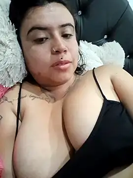 Snapshot of Devilsweet17 chatting on December 12, 2024, 9:08 am Devilsweet17 online show from December 12, 2024, 9:08 am