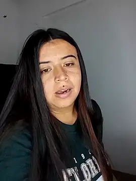 Snapshot of Devilsweet17 chatting on January 5, 2025, 11:01 pm Devilsweet17 online show from January 5, 2025, 11:01 pm