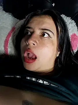 Snapshot of Devilsweet17 chatting on January 12, 2025, 4:31 am Devilsweet17 online show from January 12, 2025, 4:31 am