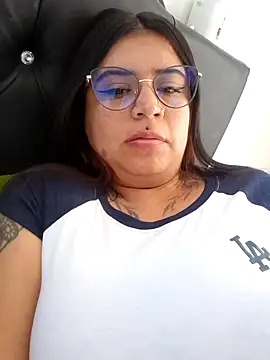 Snapshot of Devilsweet17 chatting on February 2, 2025, 3:07 pm Devilsweet17 online show from February 2, 2025, 3:07 pm