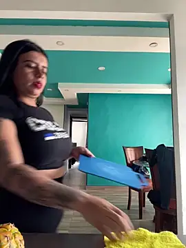 Snapshot of Devilsweet17 chatting on March 3, 2025, 5:39 pm Devilsweet17 online show from March 3, 2025, 5:39 pm