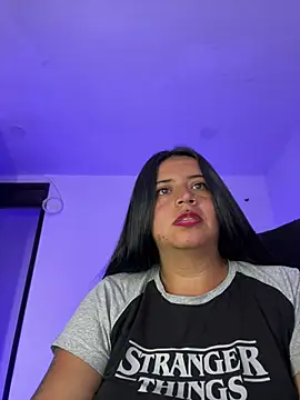 Snapshot of Devilsweet17 chatting on March 13, 2025, 9:05 pm Devilsweet17 online show from March 13, 2025, 9:05 pm