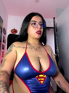 Snapshot of Devilsweet17 chatting on October 15, 2025, 9:04 pm Devilsweet17 online show from October 15, 2025, 9:04 pm