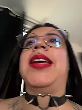 Snapshot of Devilsweet17 chatting on October 30, 2025, 6:52 pm Devilsweet17 online show from October 30, 2025, 6:52 pm