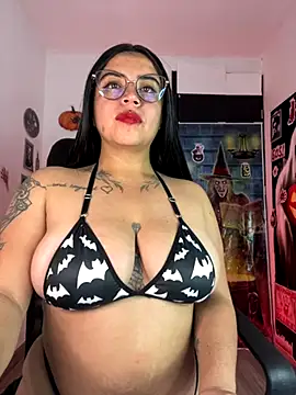 Snapshot of Devilsweet17 chatting on November 1, 2025, 12:45 am Devilsweet17 online show from November 1, 2025, 12:45 am