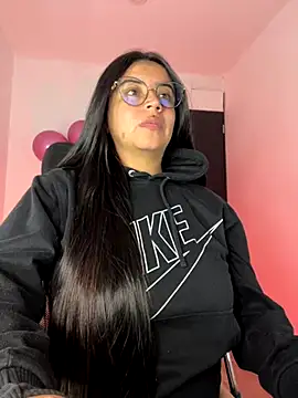 Snapshot of Devilsweet17 chatting on November 14, 2025, 1:59 am Devilsweet17 online show from November 14, 2025, 1:59 am