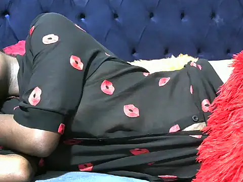 Snapshot of Creamy_dolly chatting on January 17, 2026, 9:47 am Creamy dolly online show from January 17, 2026, 9:47 am