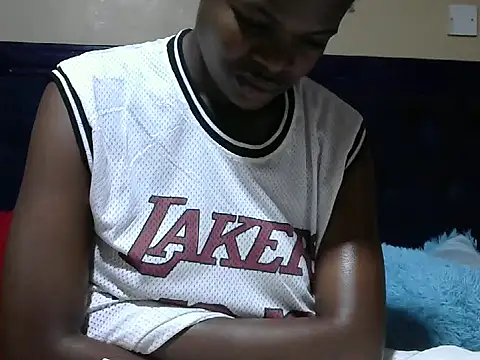 Snapshot of Creamy_dolly chatting on February 5, 2026, 8:57 pm Creamy dolly online show from February 5, 2026, 8:57 pm