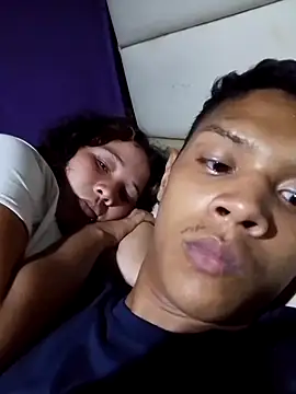 daniel traviexxxo online show from September 30, 2025, 1:32 am