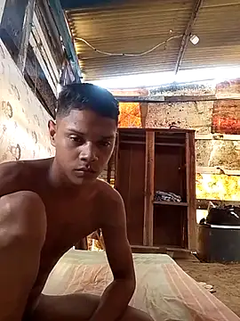 daniel traviexxxo online show from October 31, 2025, 4:41 pm