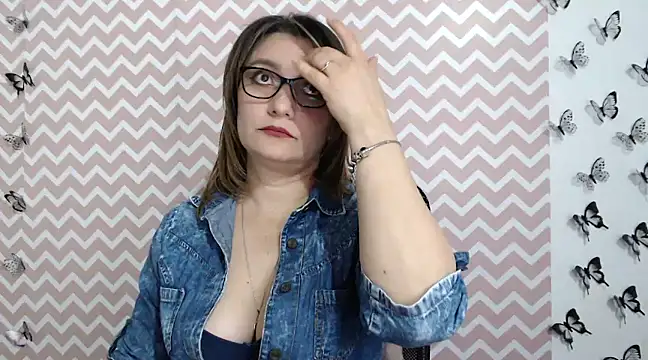 Snapshot of Amie_Adams82_ chatting on February 4, 2025, 2:43 pm Amie Adams82 online show from February 4, 2025, 2:43 pm