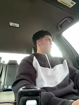 Snapshot of Esauhot chatting on February 14, 2025, 6:40 pm Esauhot online show from February 14, 2025, 6:40 pm