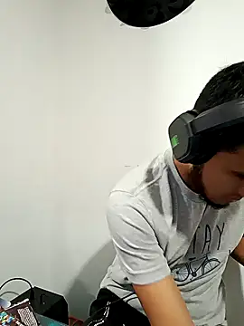 Snapshot of mosmar_20 chatting on January 19, 2025, 12:06 am mosmar 20 online show from January 19, 2025, 12:06 am