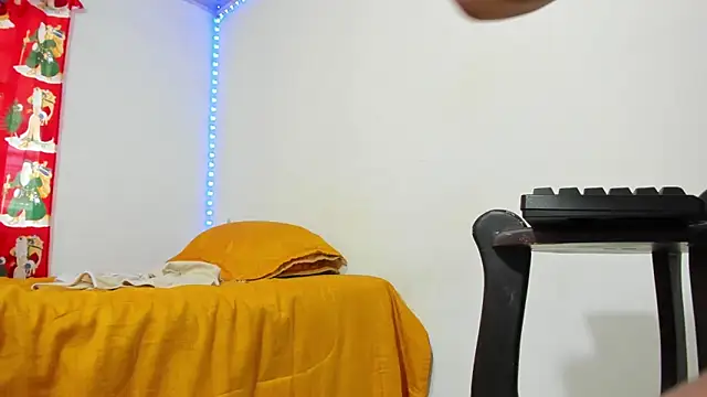 Snapshot of Anahi_Cruz7 chatting on December 19, 2024, 5:08 pm Anahi Cruz7 online show from December 19, 2024, 5:08 pm