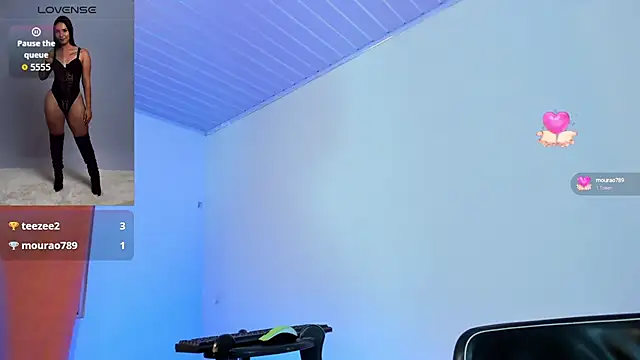 Snapshot of Anahi_Cruz7 chatting on September 10, 2025, 11:54 am Anahi Cruz7 online show from September 10, 2025, 11:54 am